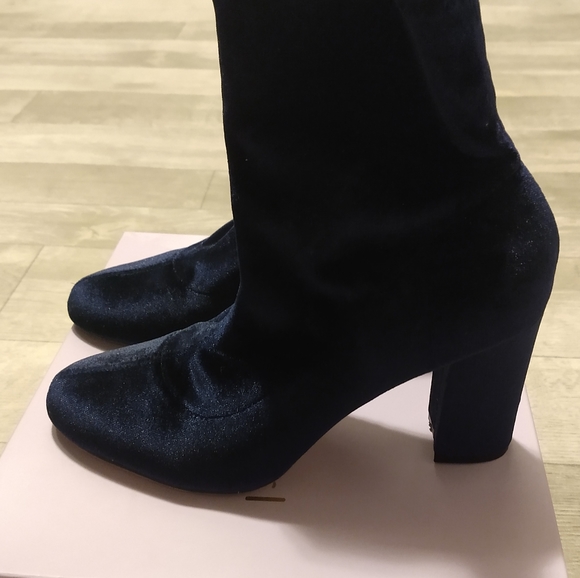 Madden Girl navy velvet booties - Picture 5 of 9
